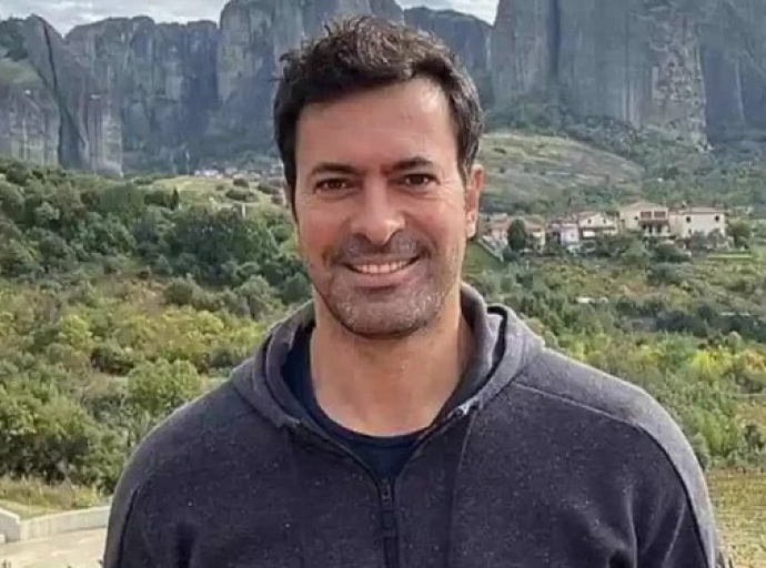 Νίκος Παπαδάκης: «Μιλάω με τους Αγίους, έχω μια οικειότητα μαζί τους»